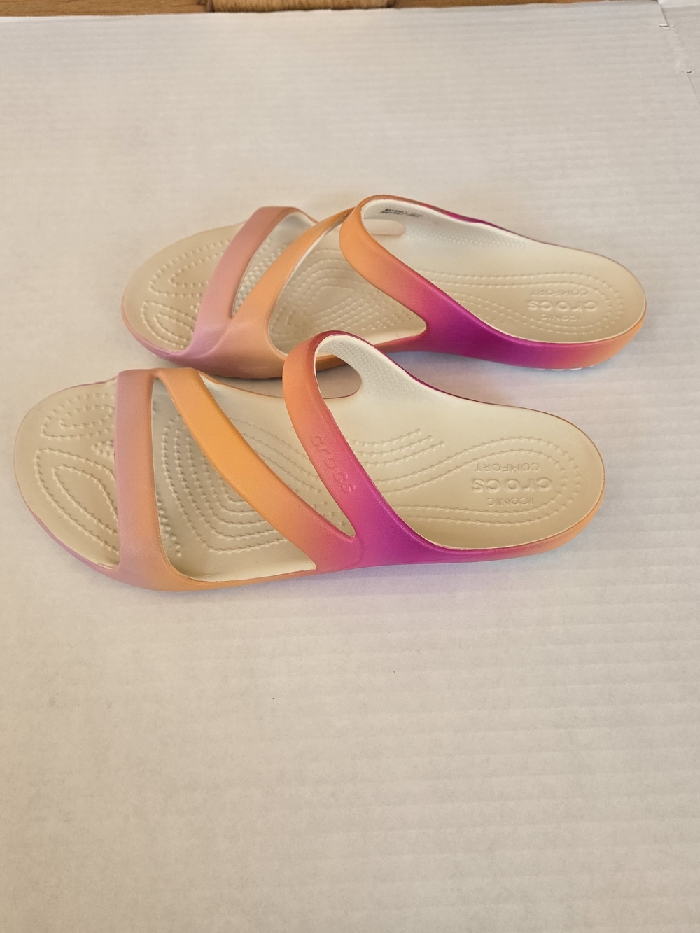 CROCS Women’s Pink to Orange Gradient Slide Sandals